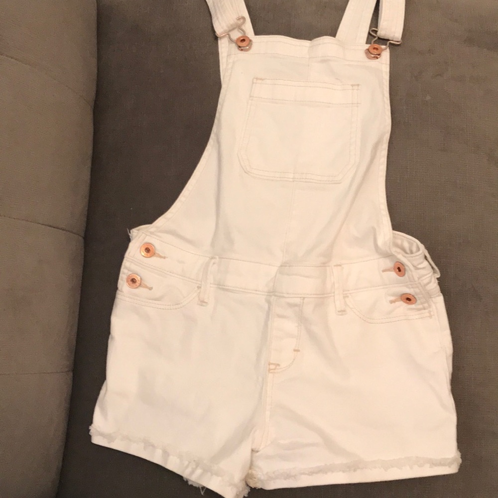 SOLD-White Abercrombie Short overalls